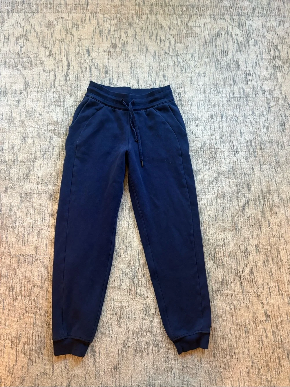 Lululemon navy scuba joggers